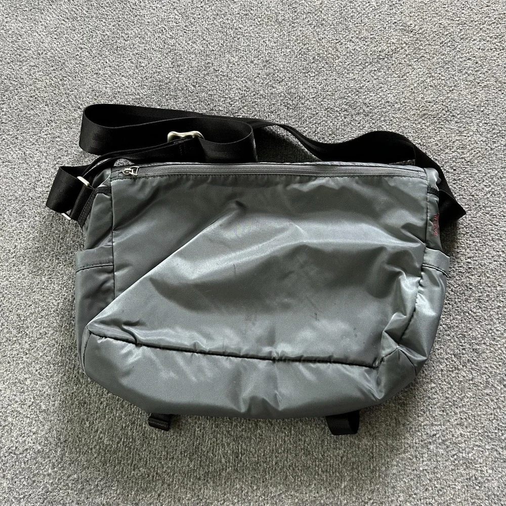 Tumi Messenger Bag Gray 16